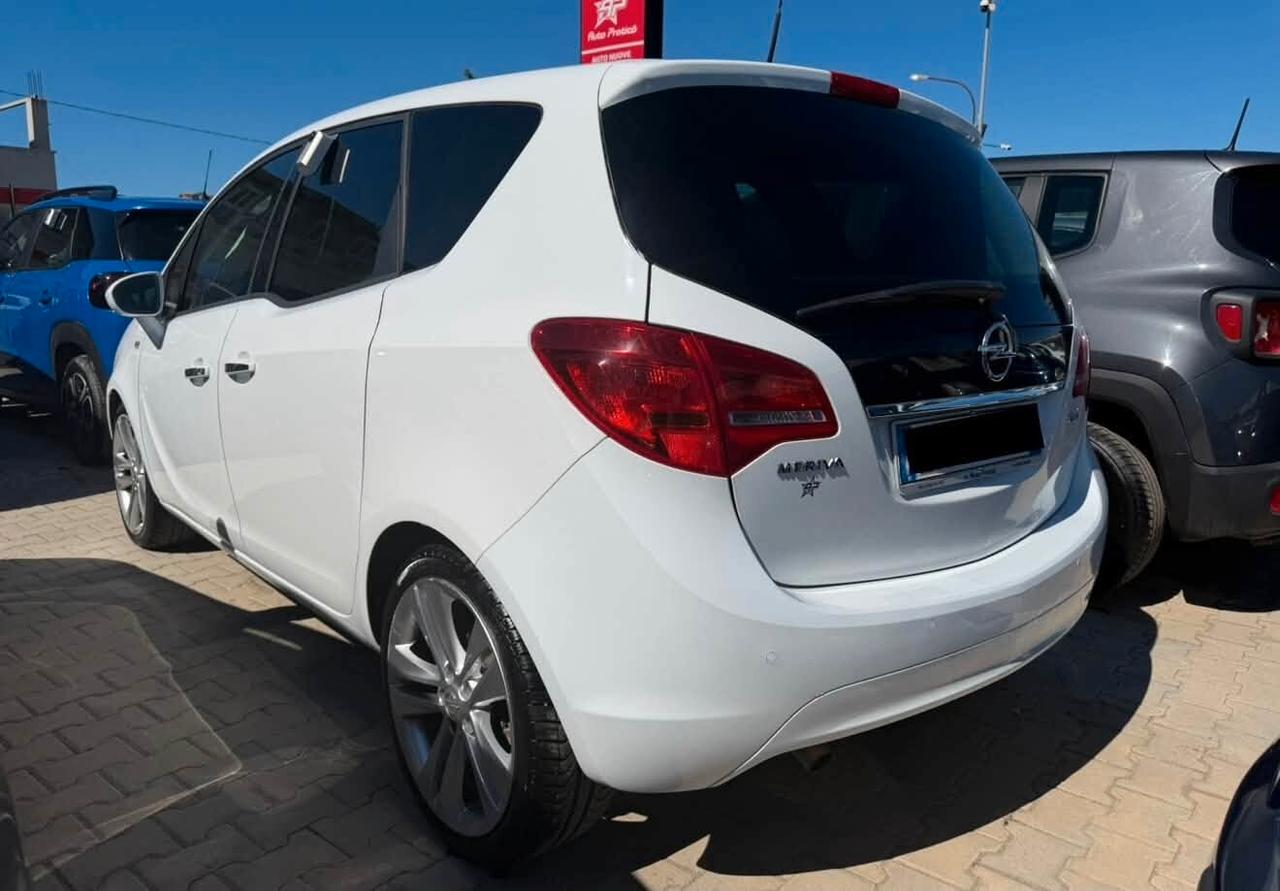 Opel Meriva 1.7 110CV b-color Panoramic con tetto panoramico OK NEOPATENTATI