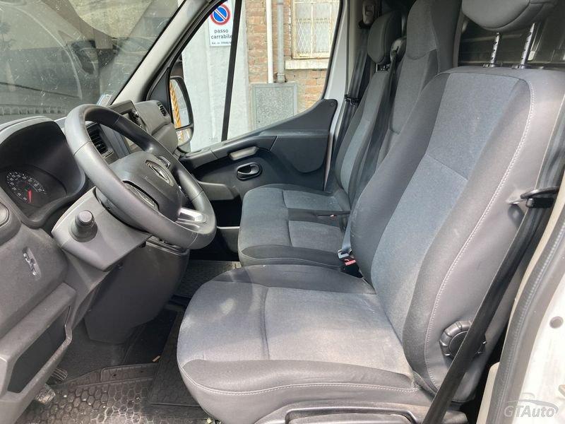 Renault Master T35 2.3 dCi/130 L2H2 IVA ESPOSTA