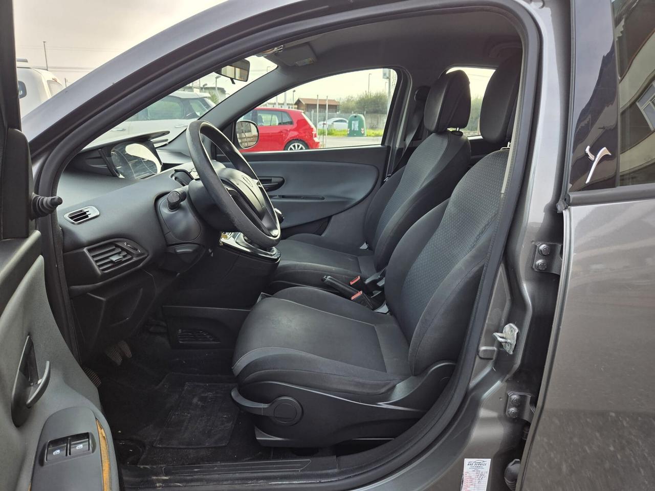 Lancia Ypsilon 1.2 69 CV 5 porte Opening Edition