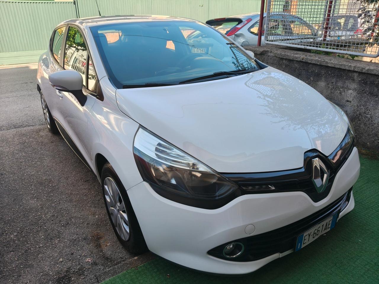 Renault Clio 1.5 DCI 75CV FULL OPTIONAL 2015