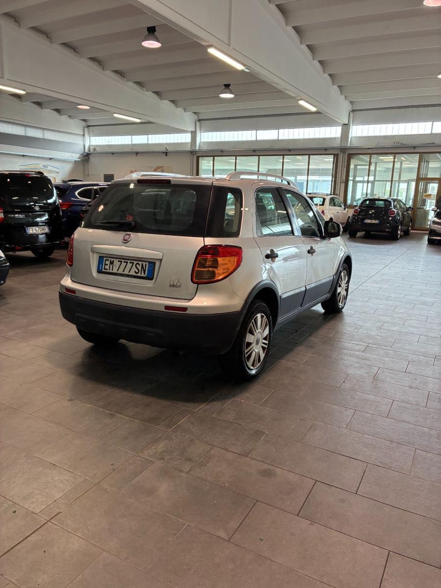 FIAT - Sedici - 2.0 MJT 4x4 Dynamic