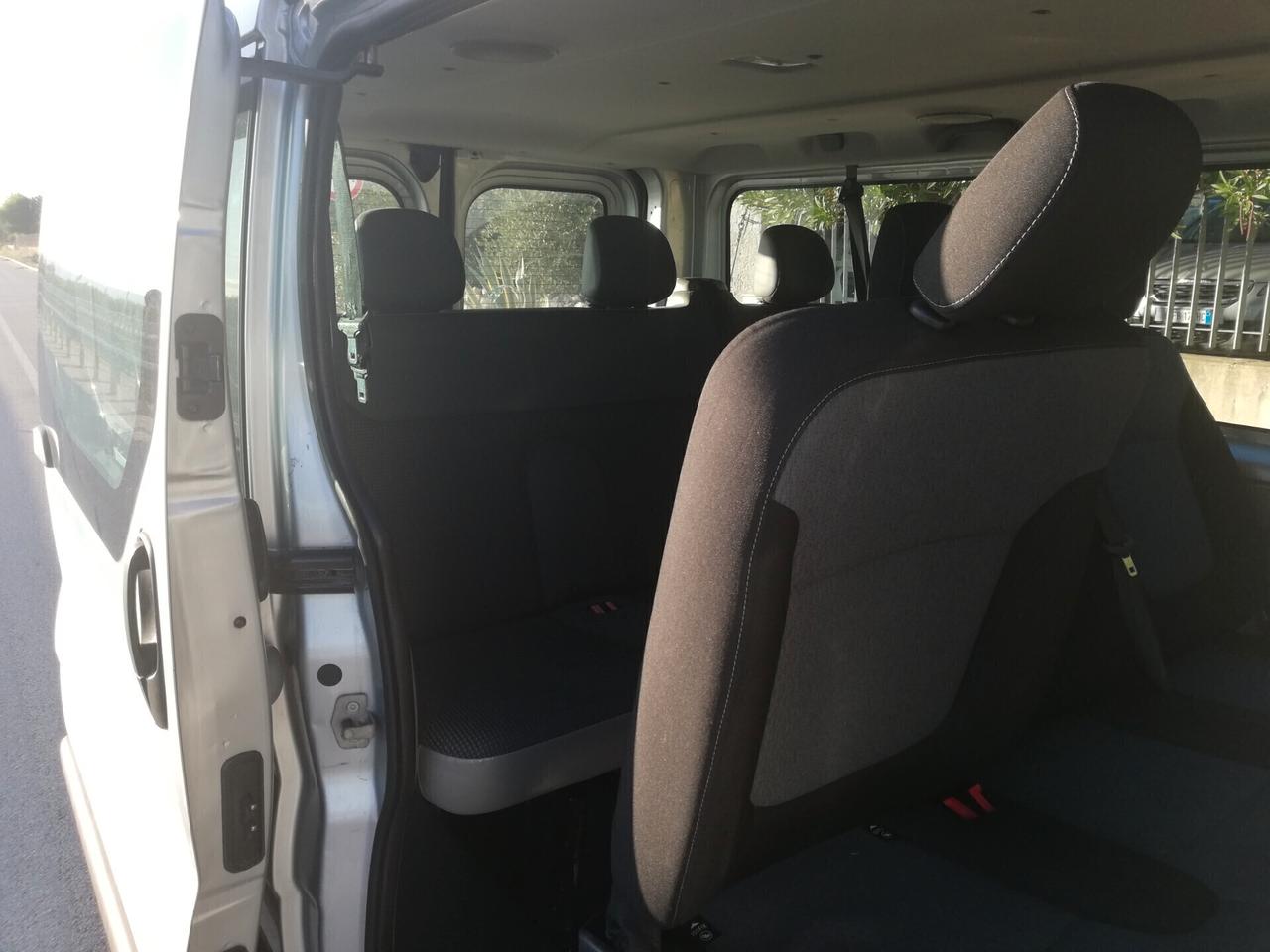 Opel Vivaro 9 posti