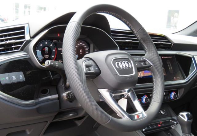 AUDI Q3 SPB 35 TFSI S tronic S line interno ed esterno