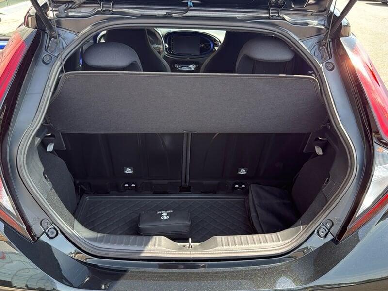 Toyota Aygo X 1.0B (72 CV) Lounge S-CVT