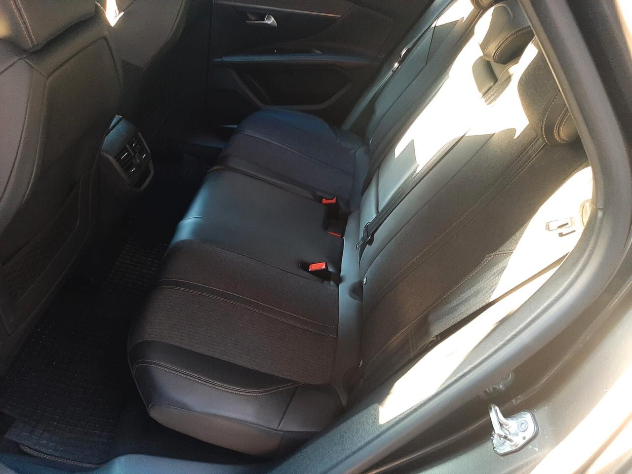 Peugeot 3008 BlueHDi 130CV GT-LINE