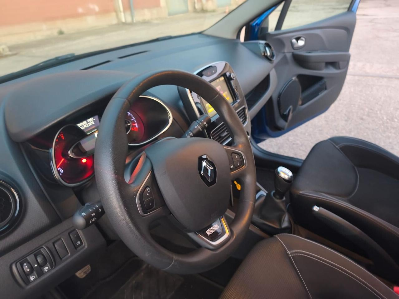 Renault Clio 2018---1.0 Benzina Neopatentati