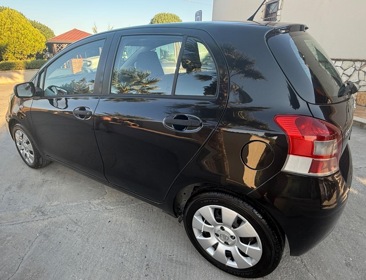 Toyota Yaris 1.0 5 porte