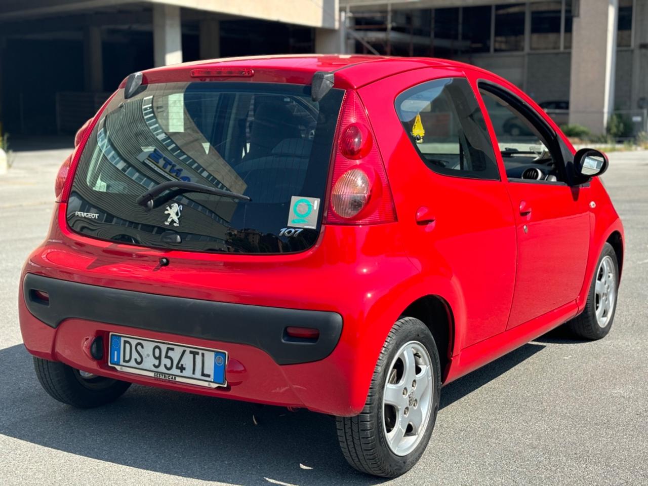 PEUGEOT 107 1.0 BENZINA 5 PORTE AUTOMATICA