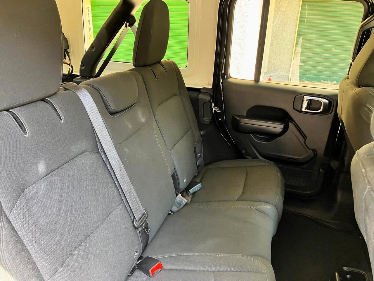 Jeep Wrangler Unlimited 2.2 Mjt II Sahara uff ITA cert