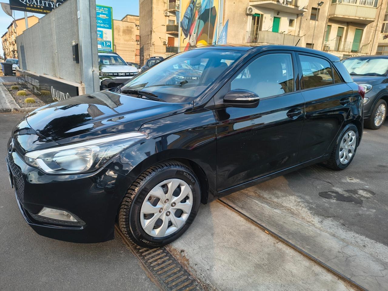HYUNDAI I20 UNICOPROPRIETARIO 1.2 GPL ANNO 2017