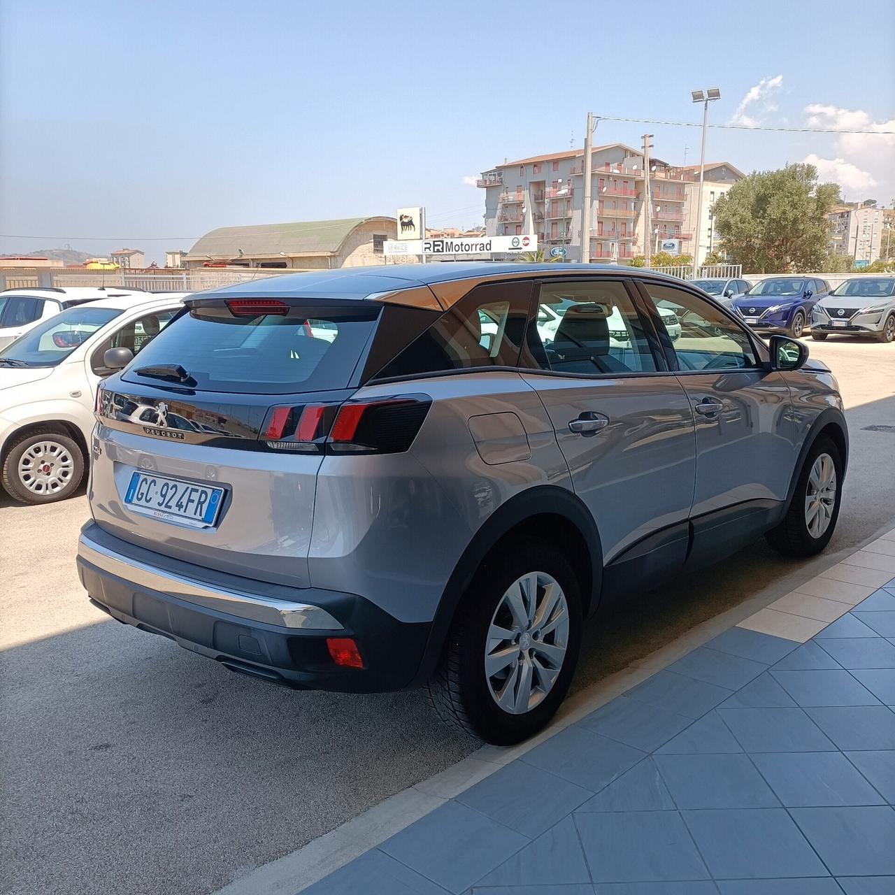 Peugeot 3008 BlueHDi 130 S&S EAT8 Business