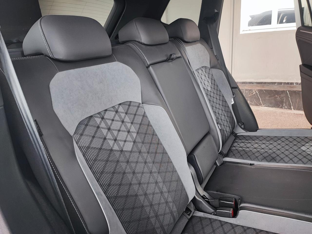 Volkswagen Tiguan Allspace 2.0 TDI 200 CV SCR DSG 4MOTION R-Line