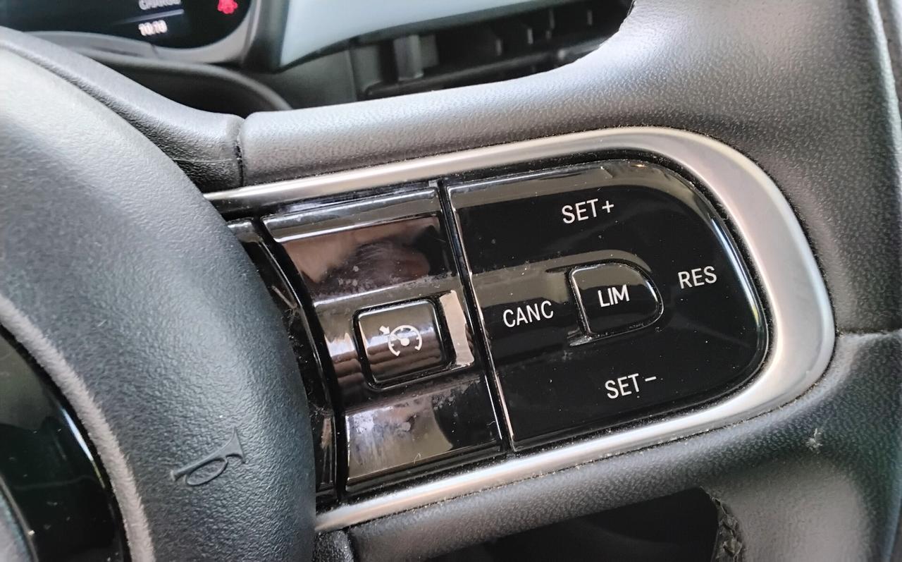 Fiat 500 500e Berlina 42 kWh La Prima