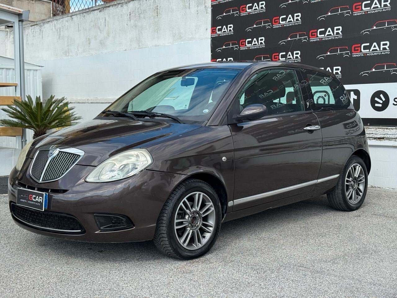 Lancia Ypsilon 1.2 Versus