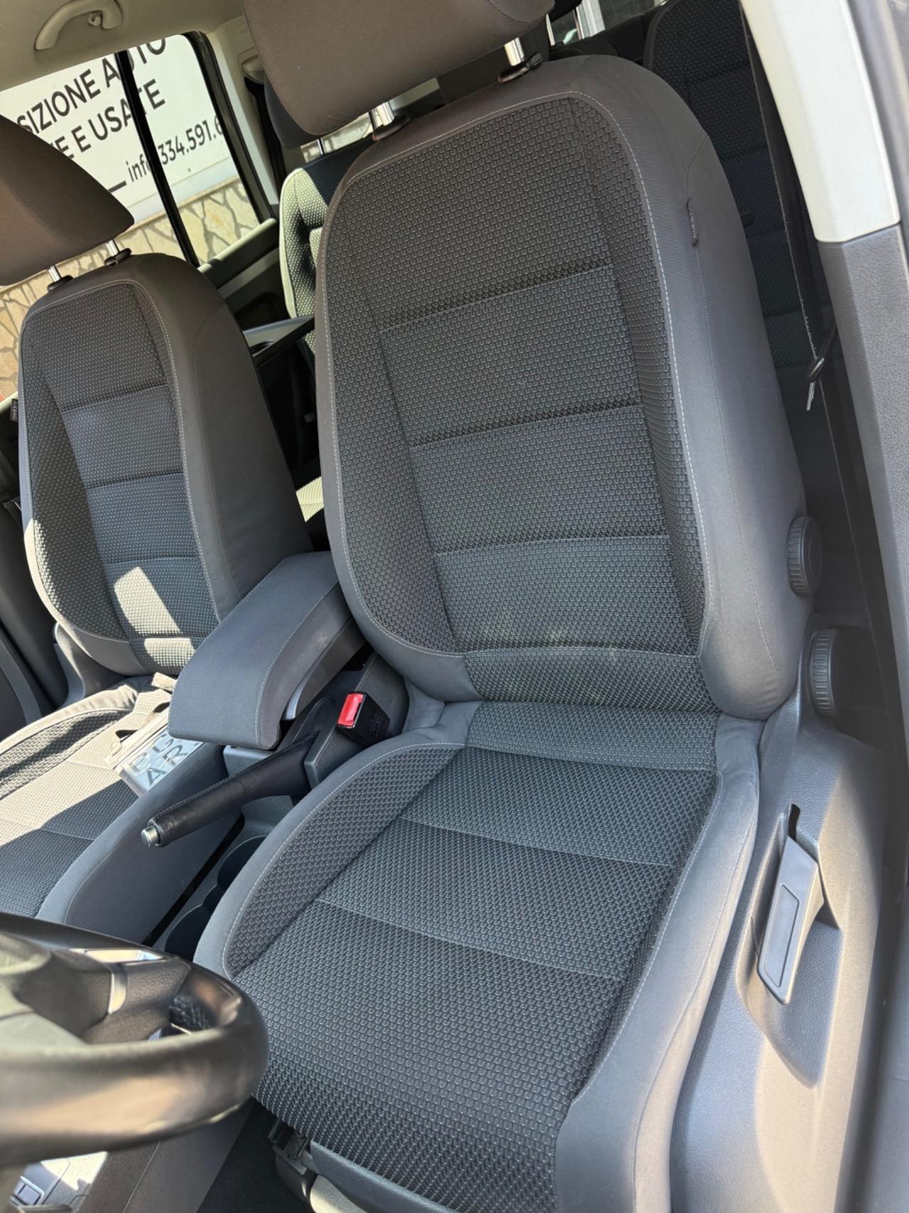 Volkswagen Touran 1.6 TDI Trendline 7 POSTI