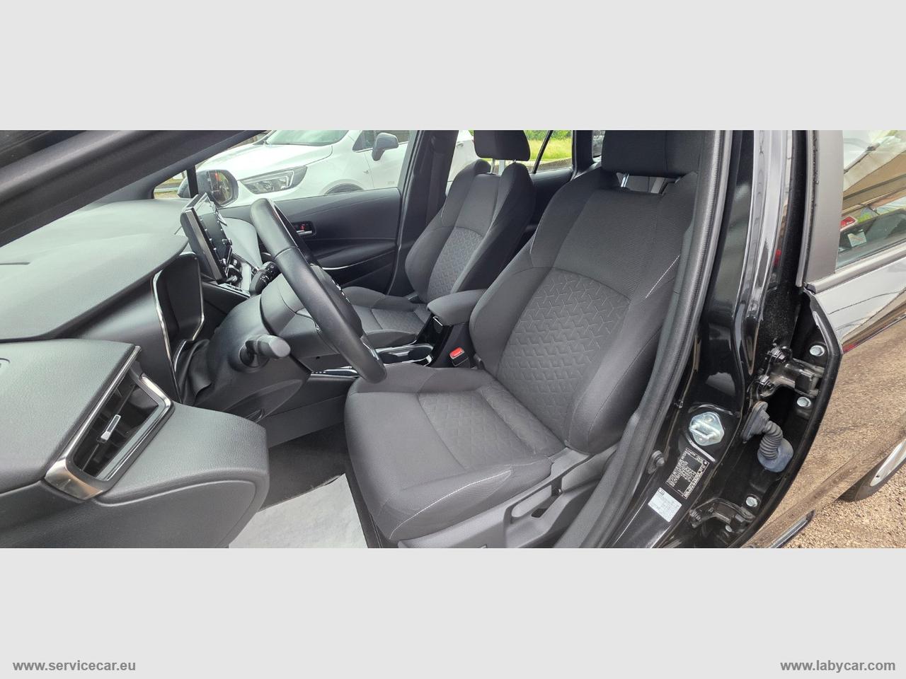 TOYOTA Corolla TS 1.8 Hybrid Business Tech