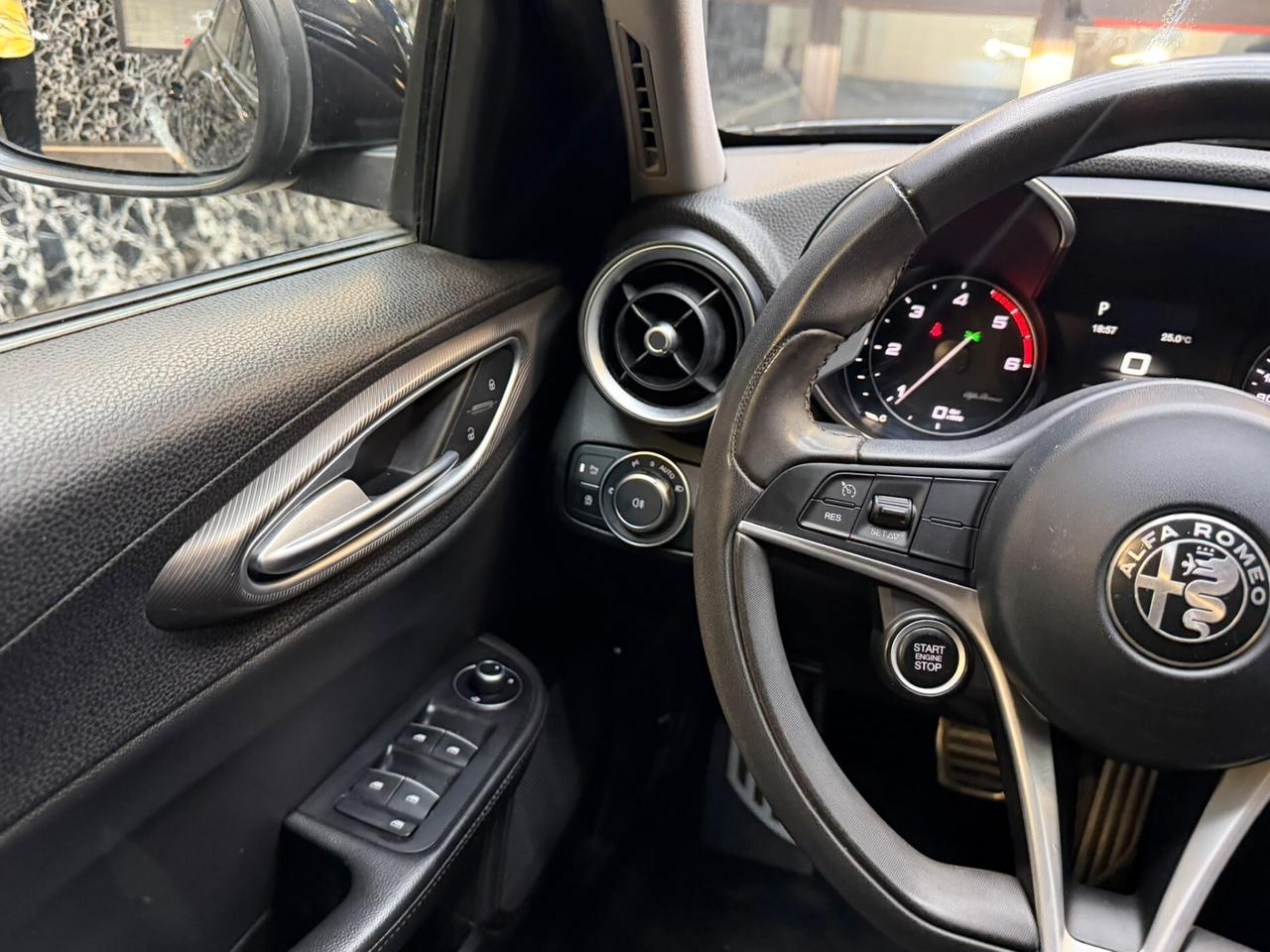 Alfa Romeo Giulia 2.2 Turbodiesel 180 CV AT8 Sport Edition