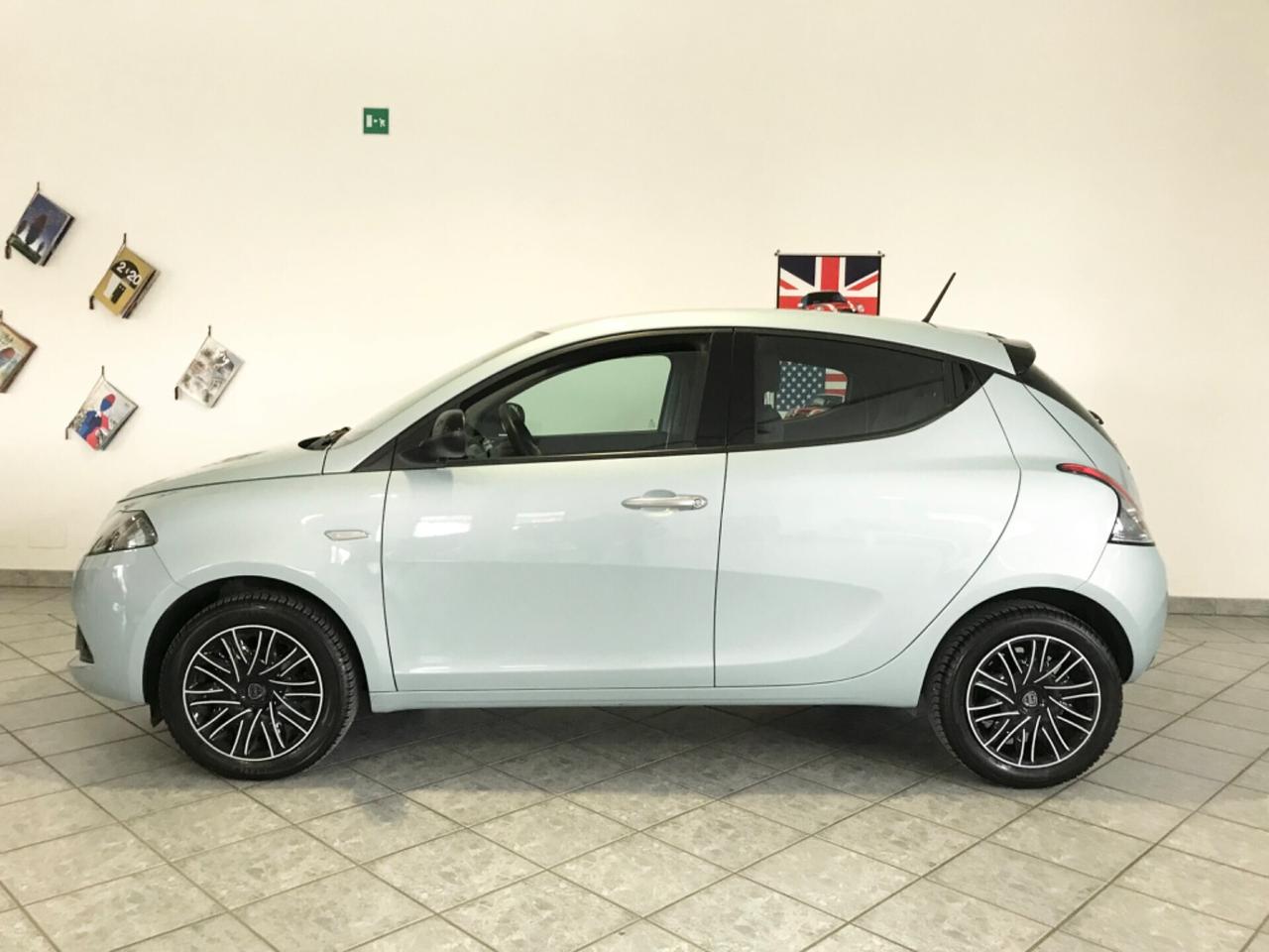 Lancia Ypsilon 1.0 FireFly 5 porte S&S Hybrid Gold Plus