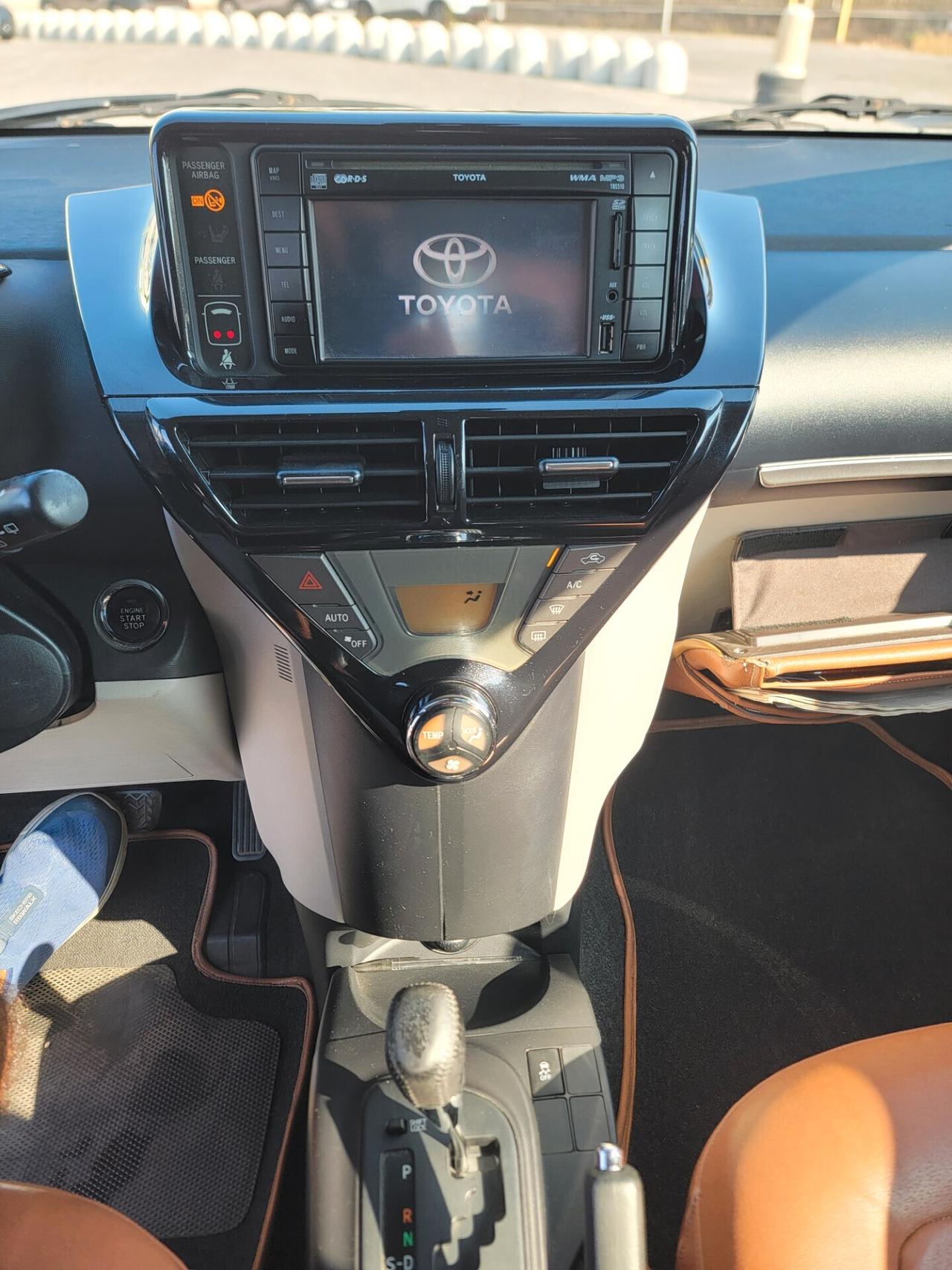 Toyota iQ 1.0 Sol pelle navigatore AUTOMATICA