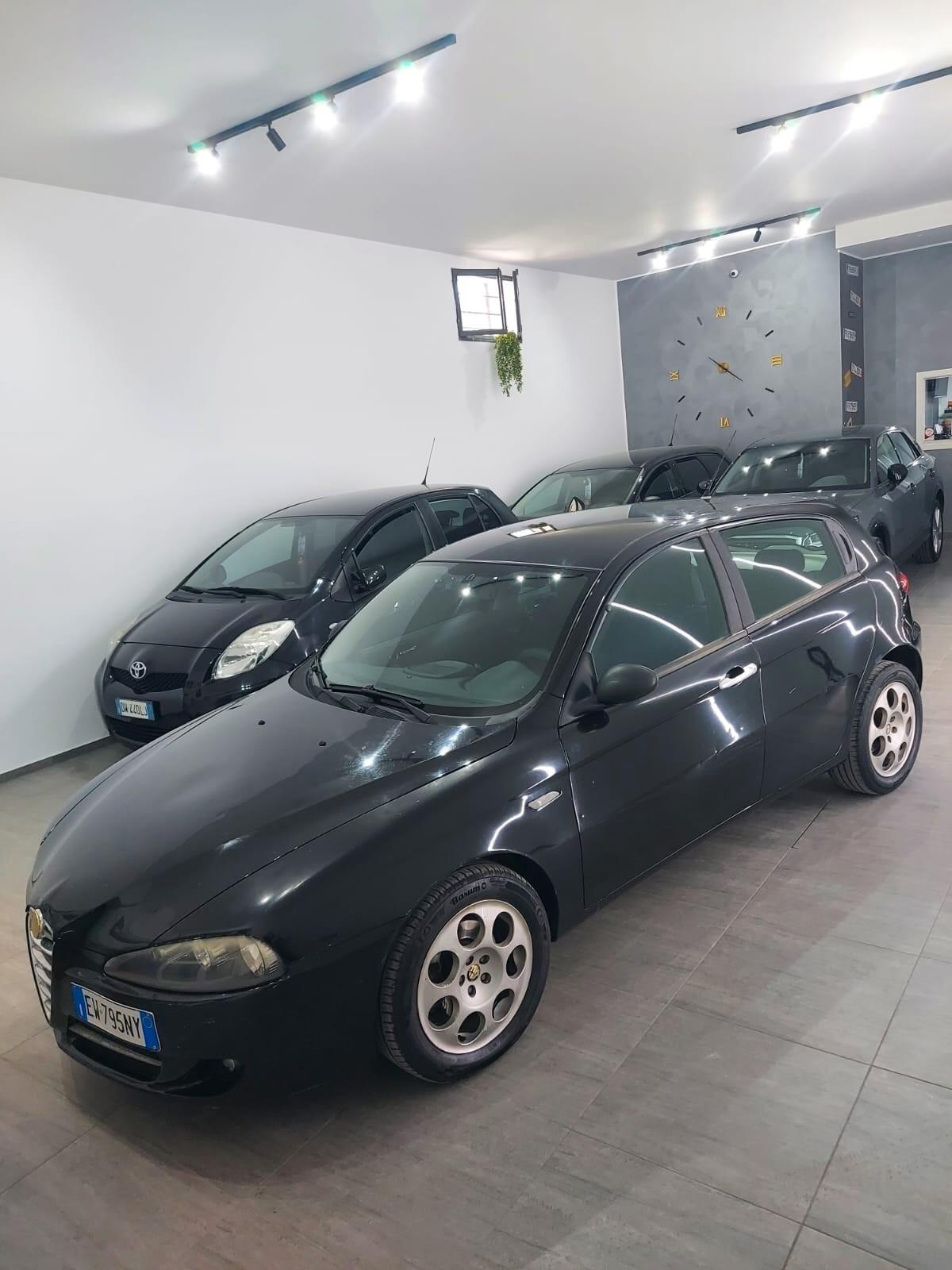 Alfa Romeo 147 1.9 JTD (120) 5 porte Distinctive