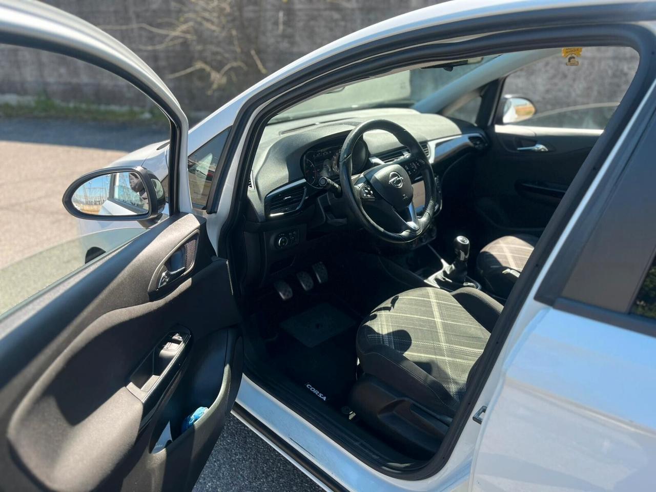 Opel Corsa 1.4 90CV GPL Tech 5 porte b-Color