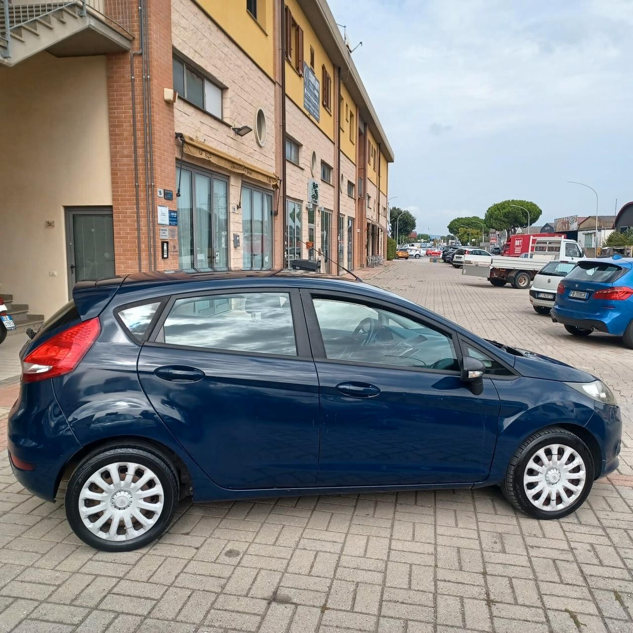 FIESTA 1.4 TDI NEOPATENTATI CON DISTRIBUZIONE E FRIZIONE NUOVI