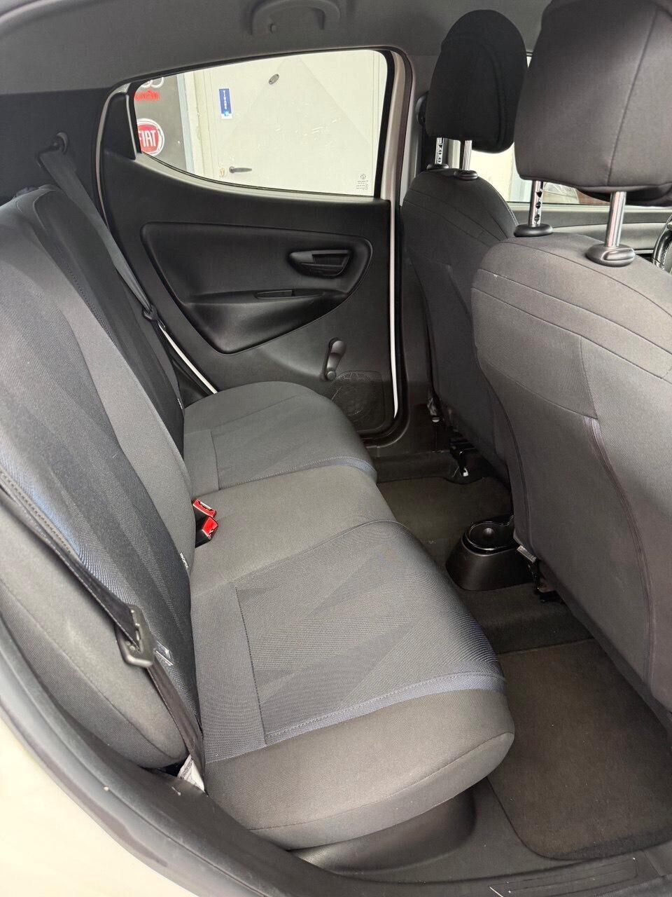 Lancia Ypsilon 1.0 FireFly 5 porte S&S Hybrid Ecochic Gold