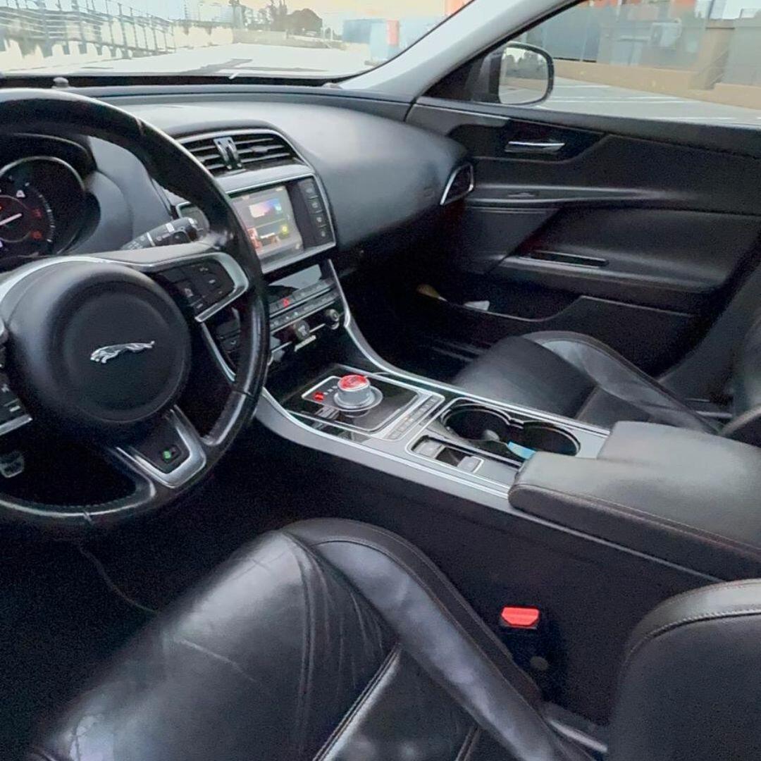 Jaguar XE 2.0 D Turbo aut. Pure **GARANZIA MOTORE**