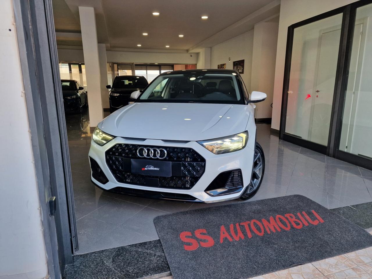 Audi A1 citycarver/allstreet 30 identity contrast