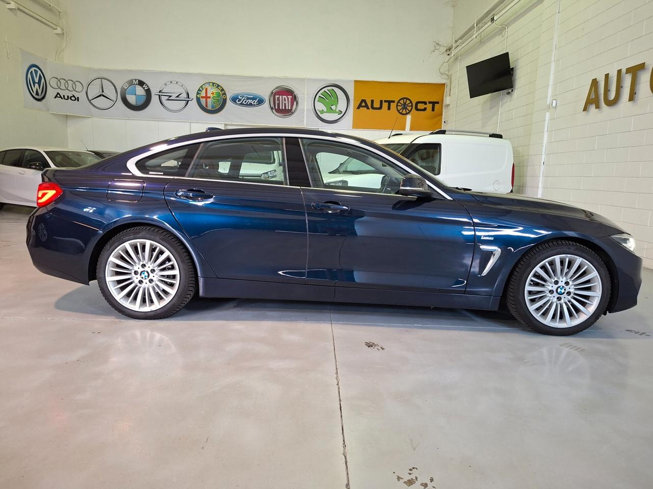 Bmw 420 420d GRAN Coupé LUXURI con TETTO apribile