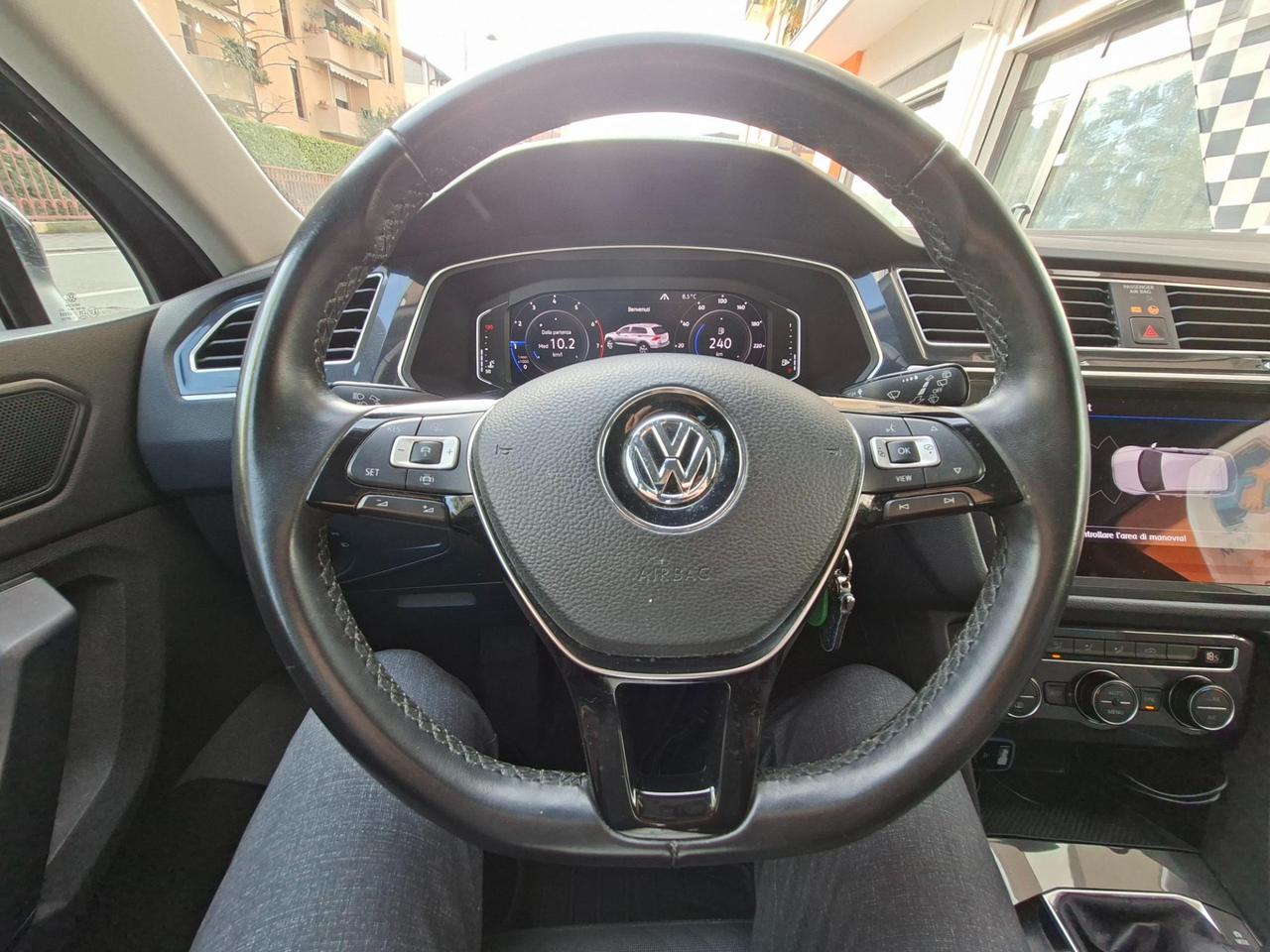Volkswagen Tiguan 1.5 tsi Style 130cv R-line