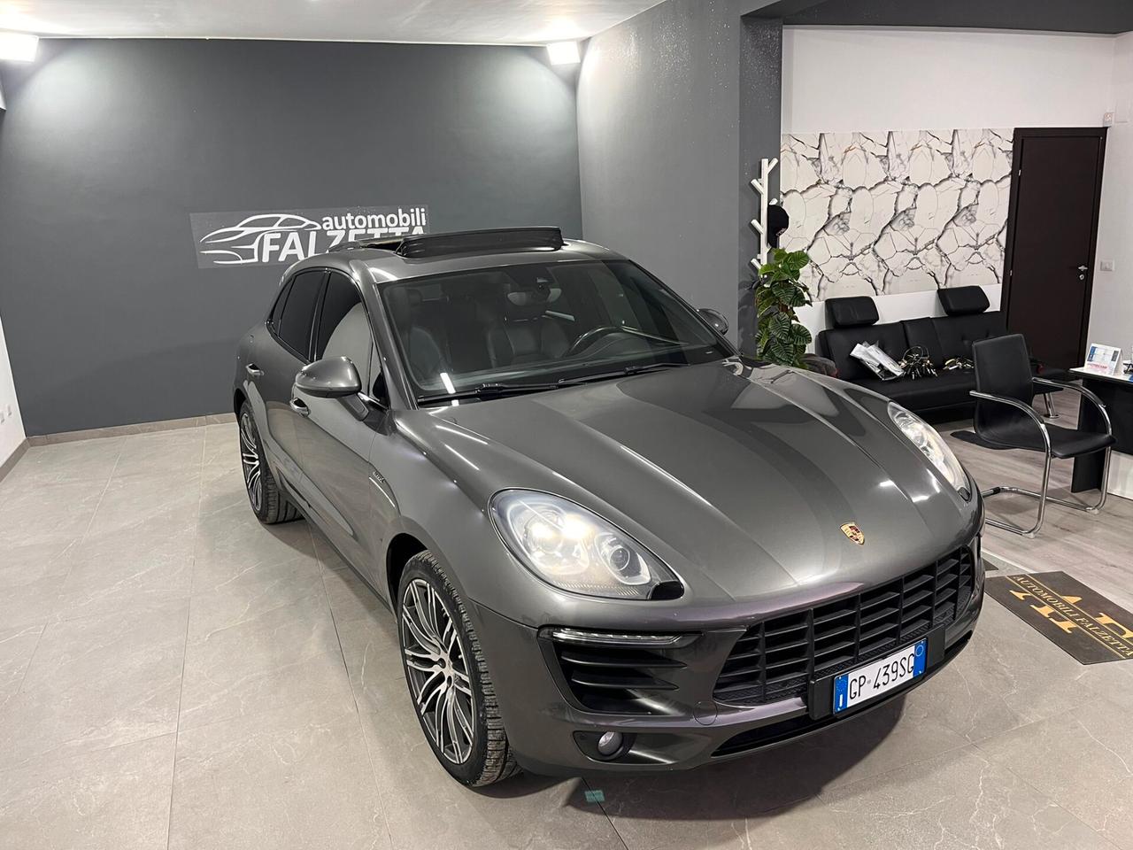 Porsche Macan 3.0 S Diesel tetto panoramico gangio traino