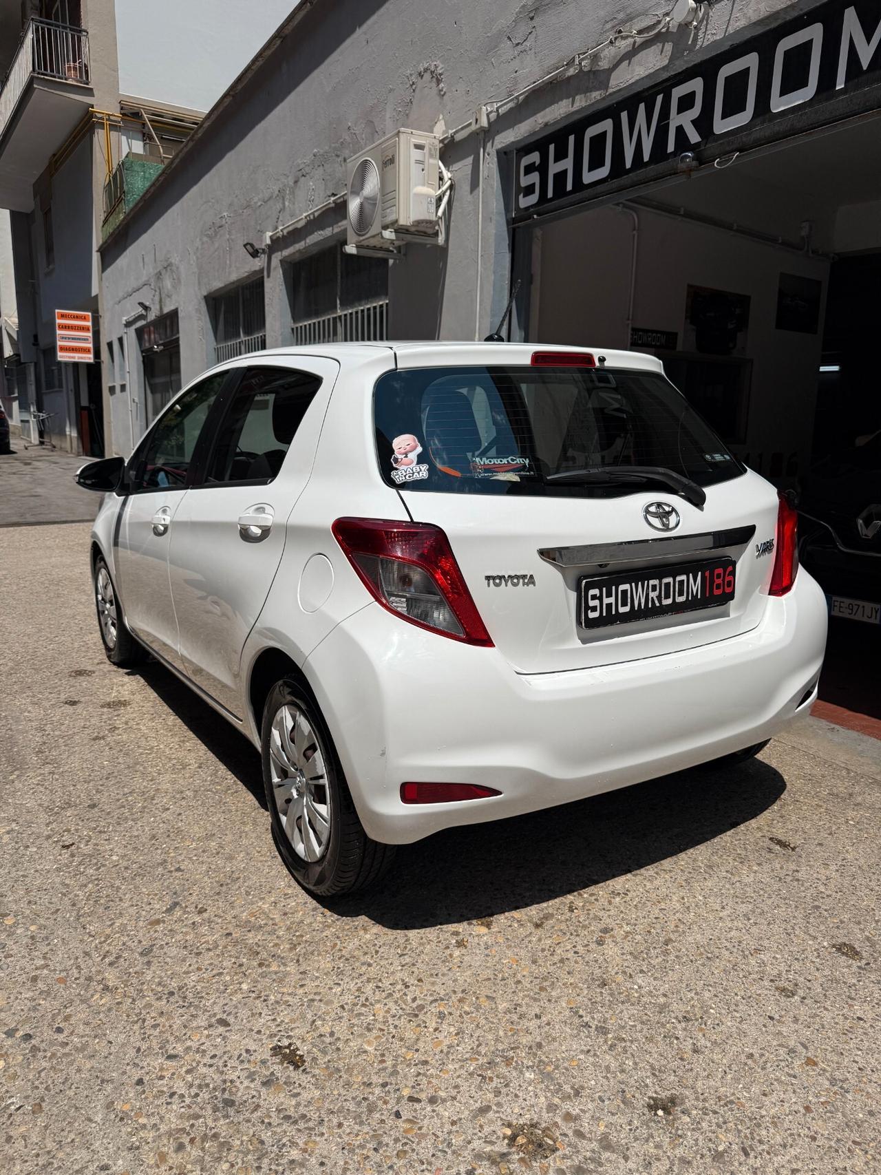 Toyota Yaris 1.0 5 porte Active