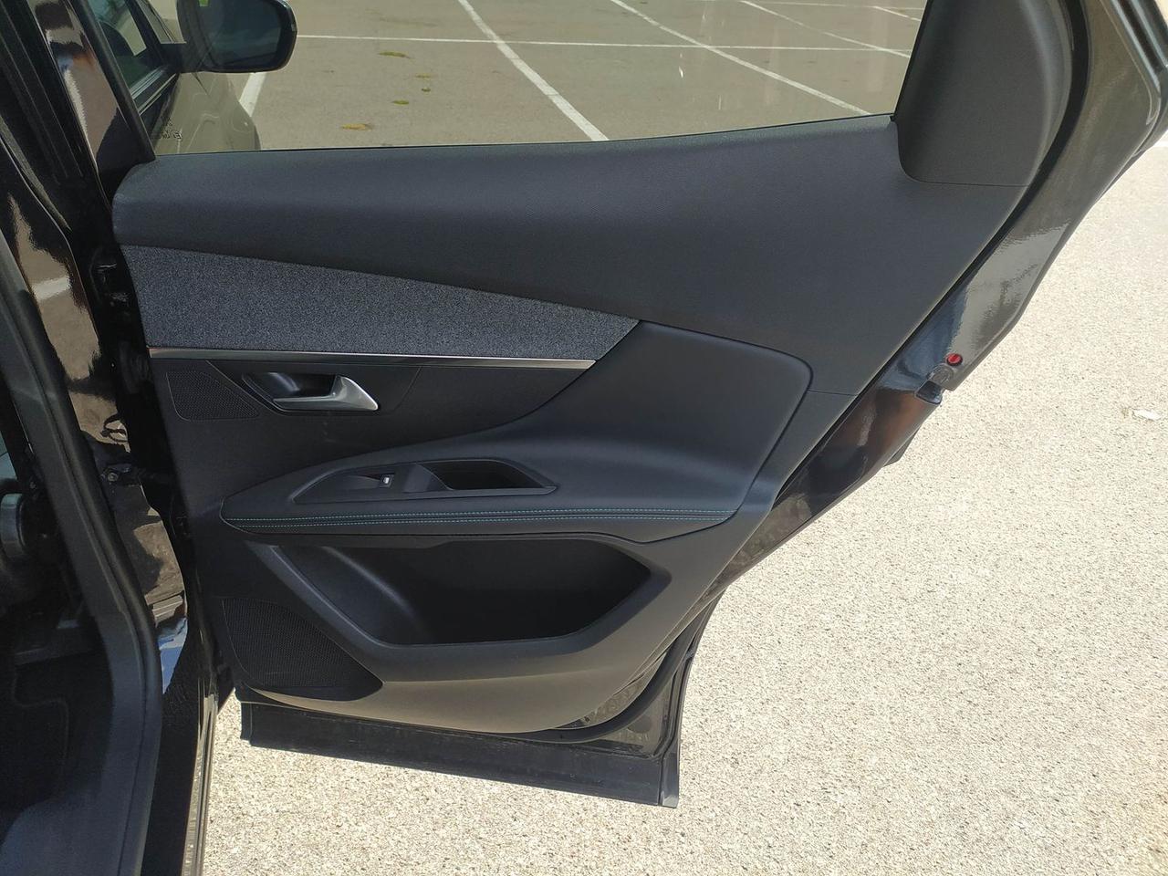 Peugeot 3008 Allure Pack 1.5 Blue HDI 130 #12056