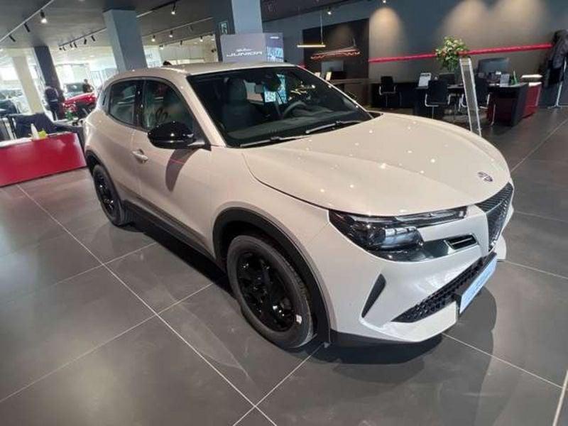 Alfa Romeo Junior 1.2 Hybrid ibrida
