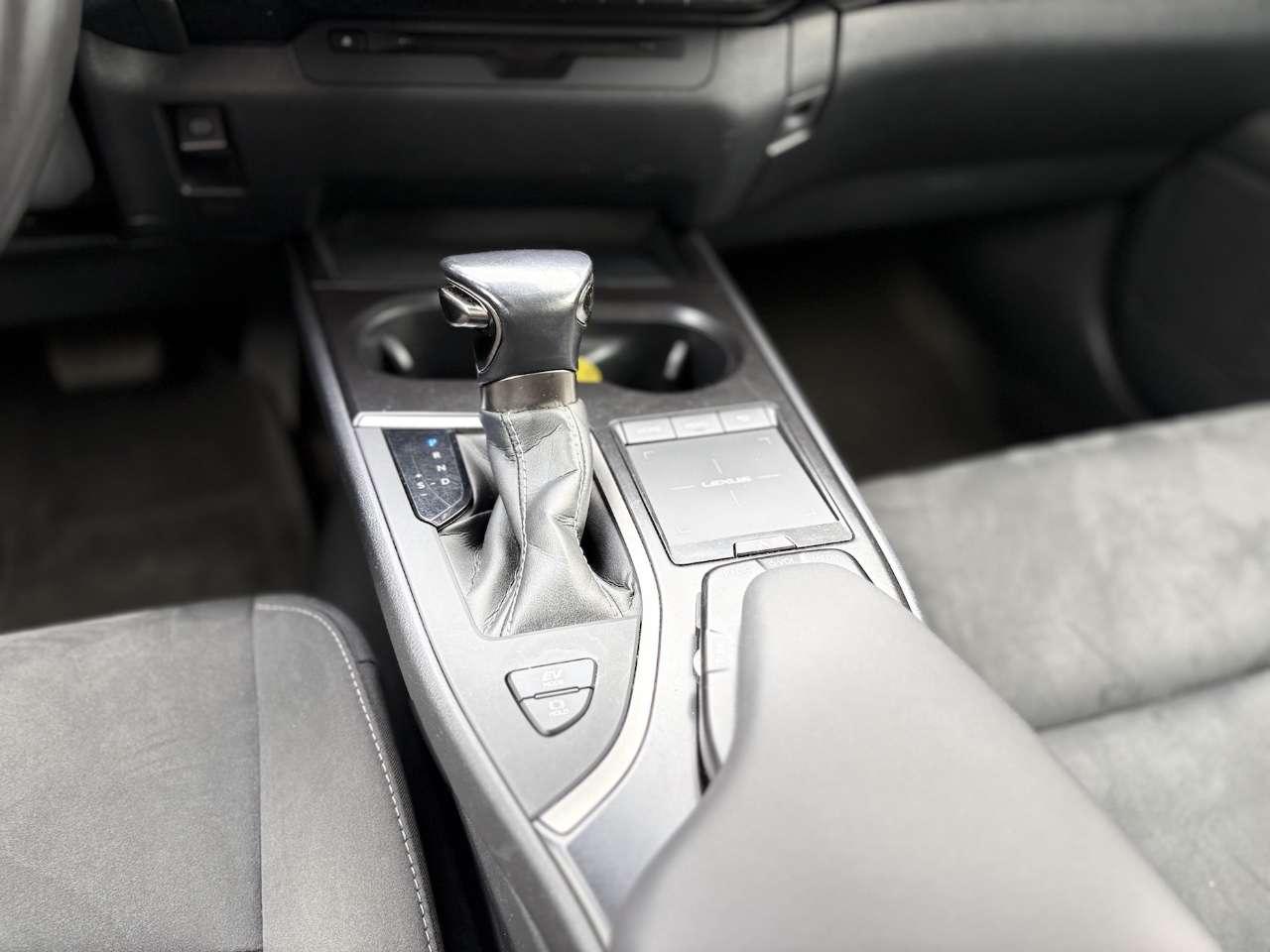 Lexus UX 200 2.0 Hybrid 146CV E6 - 2022