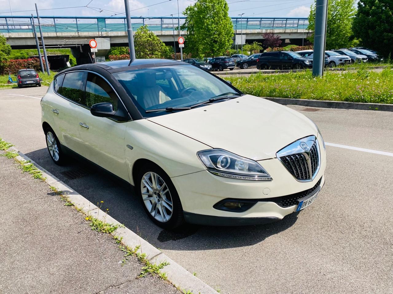 Lancia Delta 2.0 MJT DPF Argento