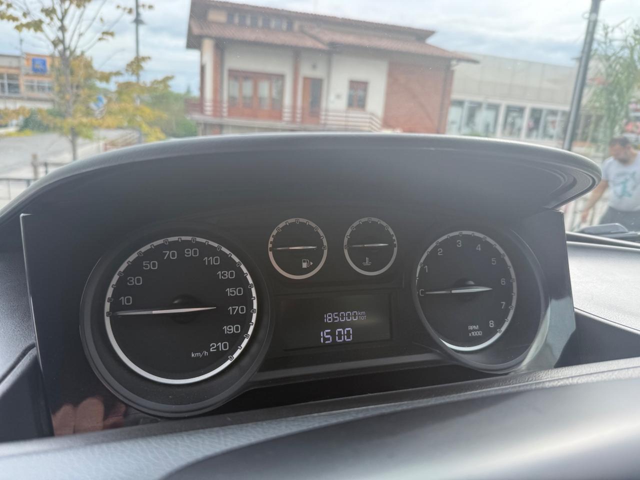 Lancia Ypsilon 0.9 TwinAir 85 CV 5 porte Metano Ecochic Elle