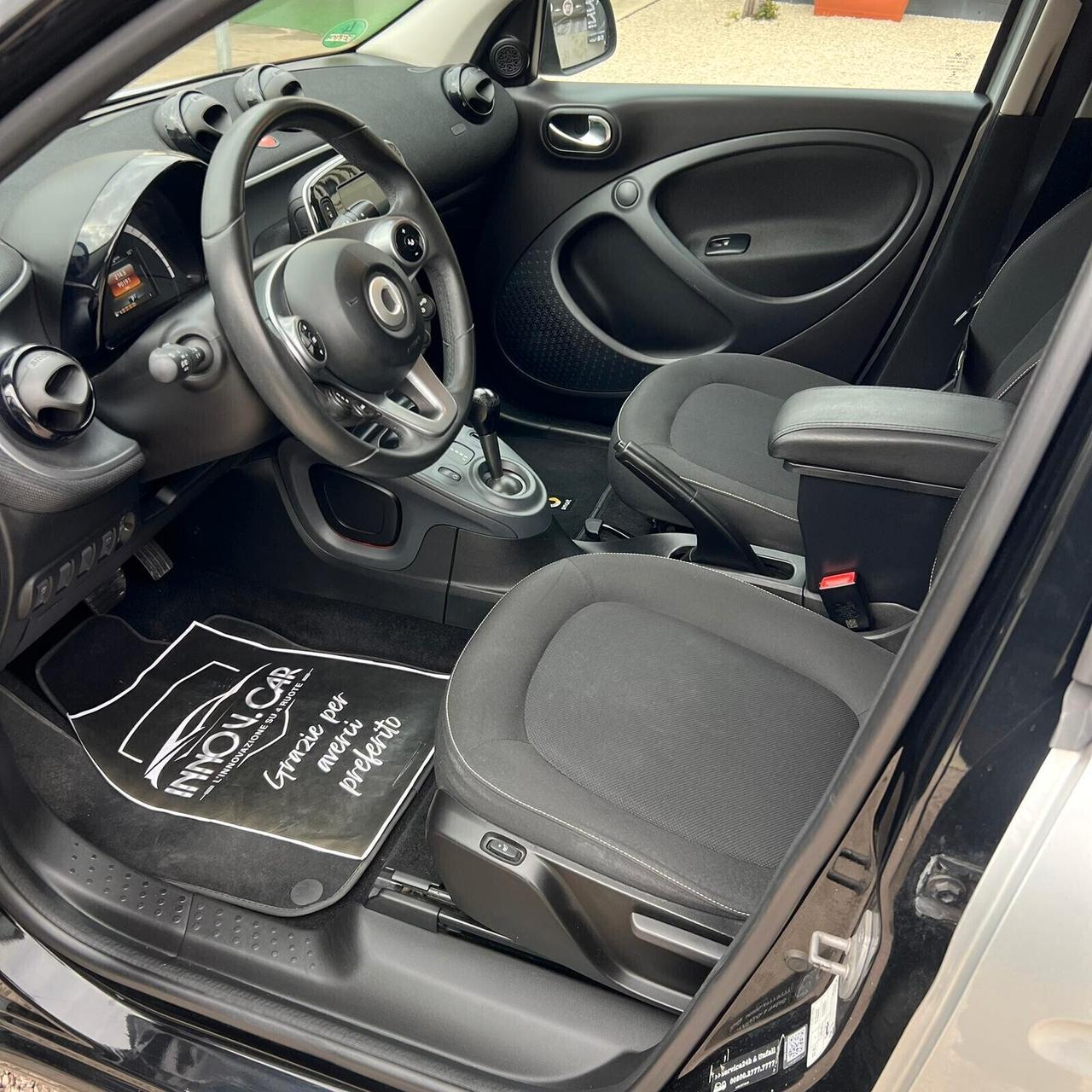 Smart ForFour 1.0 71CV TWINAMIC PASSION LED NAVI