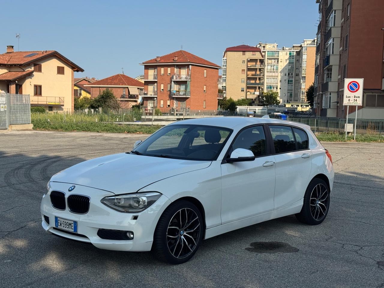 Bmw 116 116d 5p. Urban