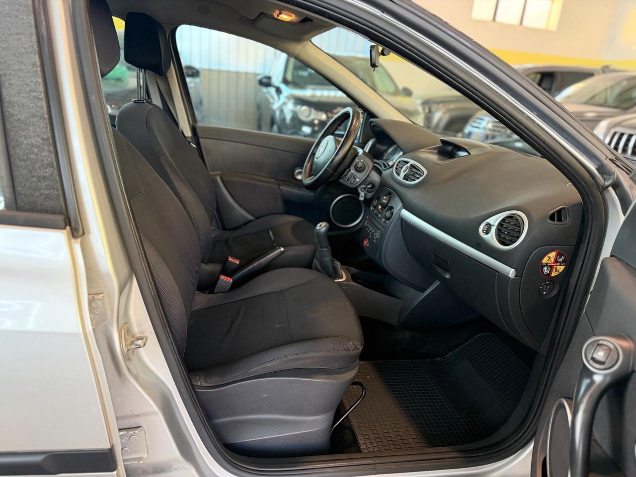 Renault Clio 1.2 16V SporTour Dynamique Neopatentati