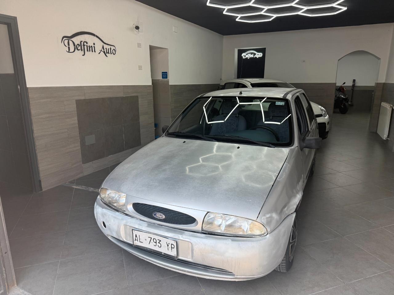 Ford Fiesta 1.2i 16V cat 5 porte Ghia