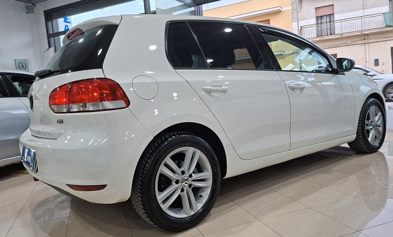 Volkswagen Golf 6 1.6 TDI Highline BlueMotion