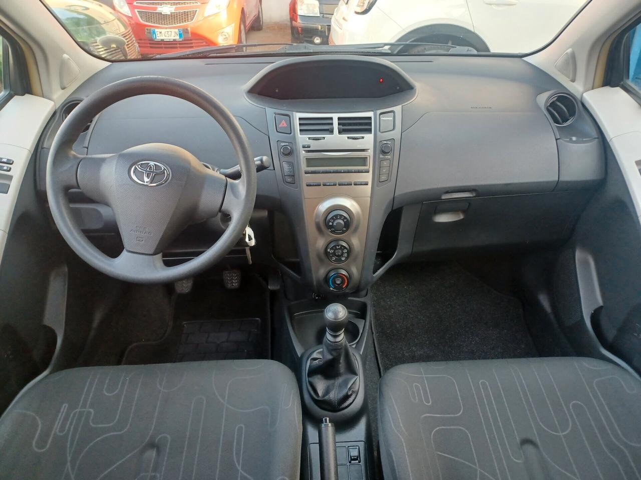 Toyota Yaris 1.4 D-4D 90 CV 5 PORTE ANNO 2010