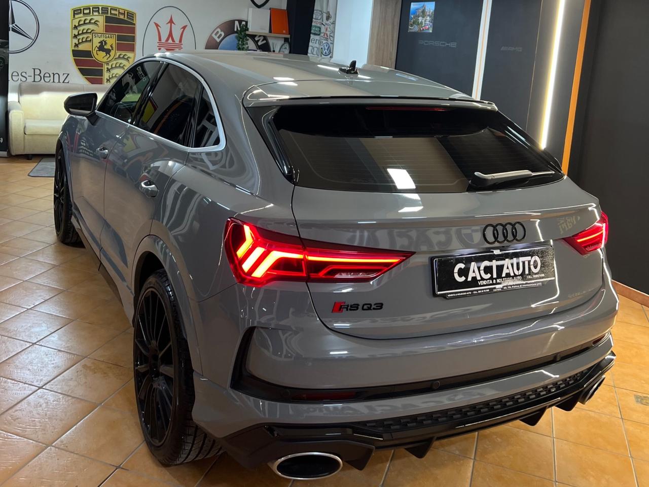 Audi Q3 RS quattro S tronic