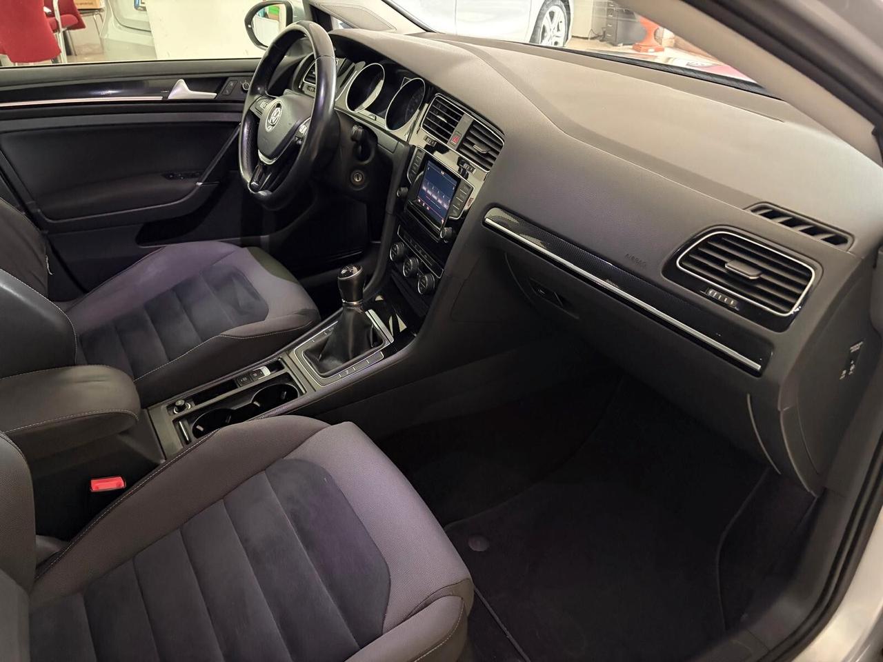 VOLKSWAGEN GOLF 1.6 TDI 110 CV EXECUTIVE