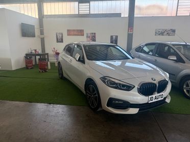 Bmw 118 118d 5p. Business Advantage