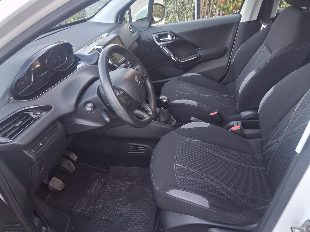 Peugeot 208 1.2 VTi 82 CV 5 porte Allure