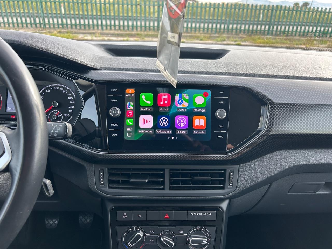 Volkswagen T-Cross 1.0 TSI R line