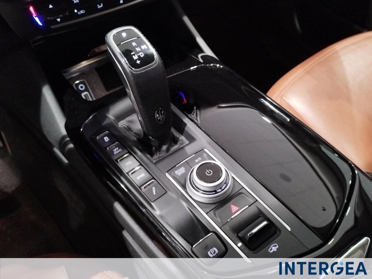 MASERATI Levante 2.0 mhev GT 330cv auto